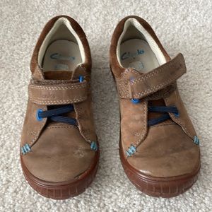 Clarks boys 8.5